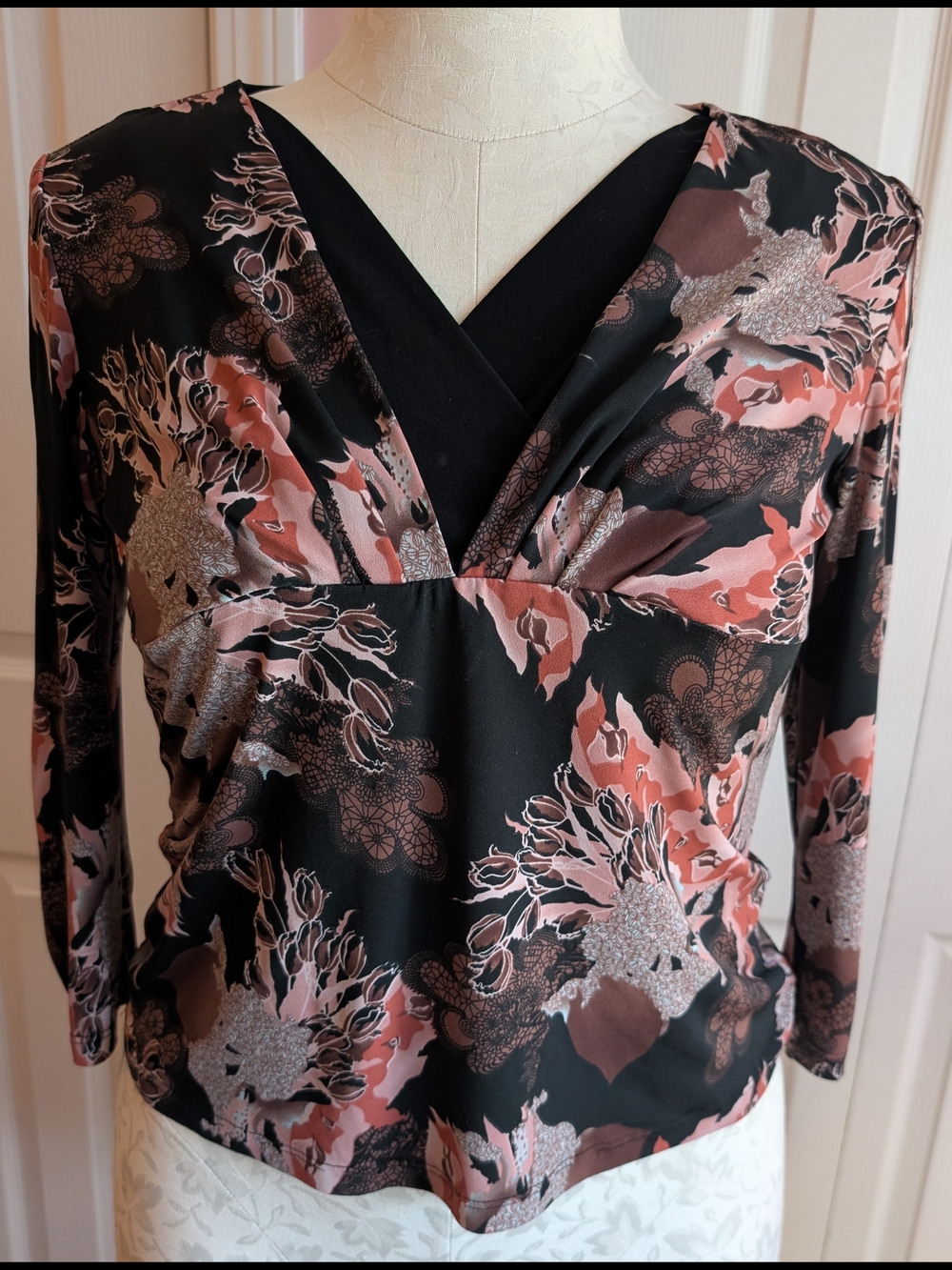 JTB Floral Stretch Top Size M